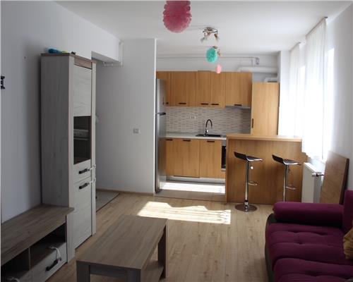 Vanzare apartament mobilat utilat bloc nou etaj 5 din 10