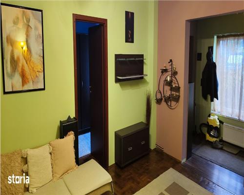 Inchiriere 3 camere  str Berzei Astra Brasov